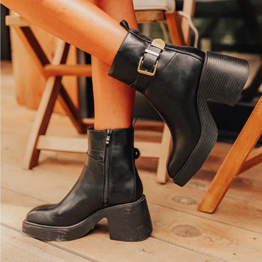 CL by Chinese Laundry Black Heeled Boots with Gold Buckle